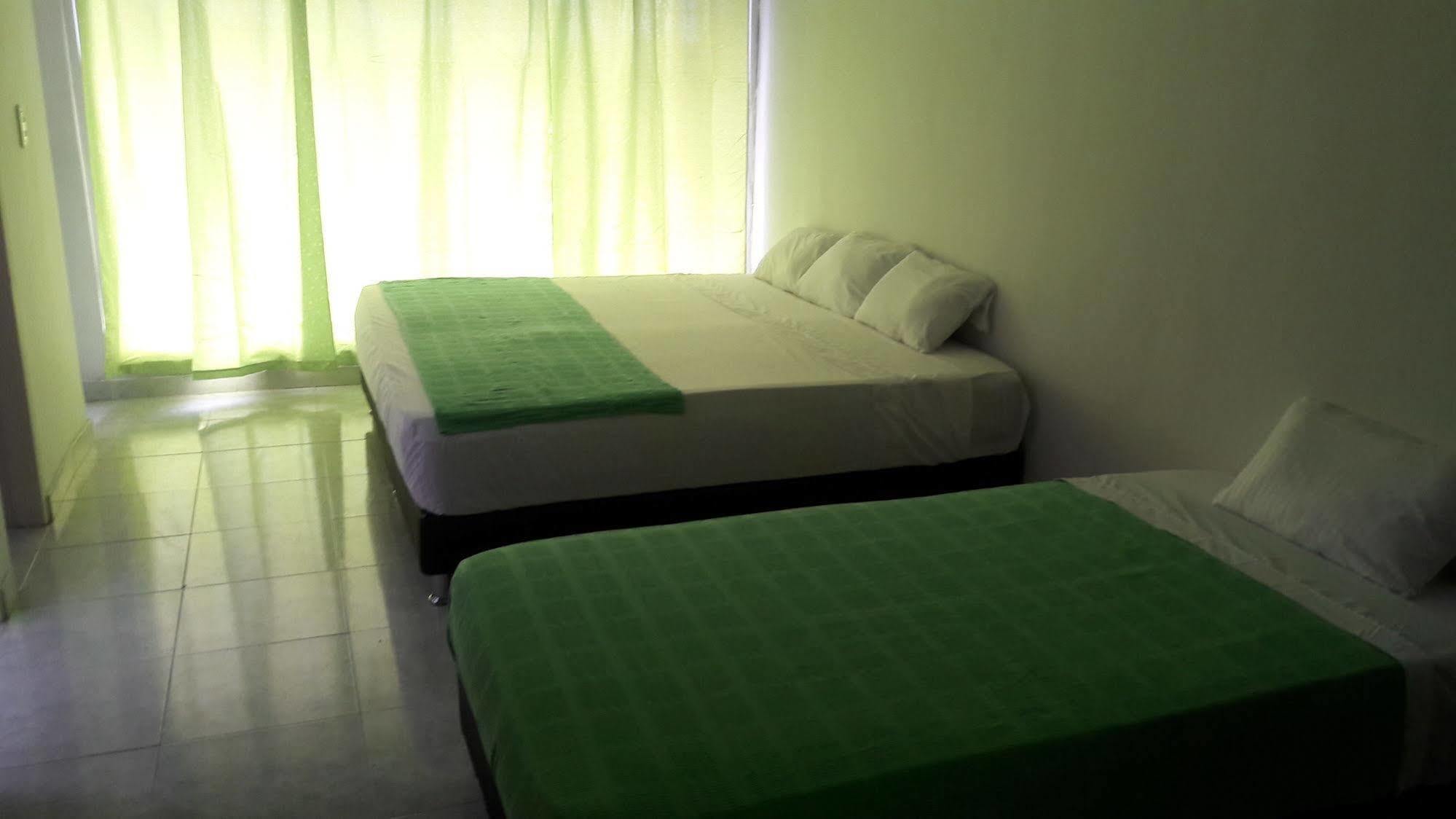 Hostal Deluxe Santander Manizales Exterior foto