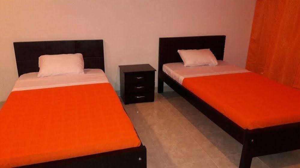Hostal Deluxe Santander Manizales Exterior foto